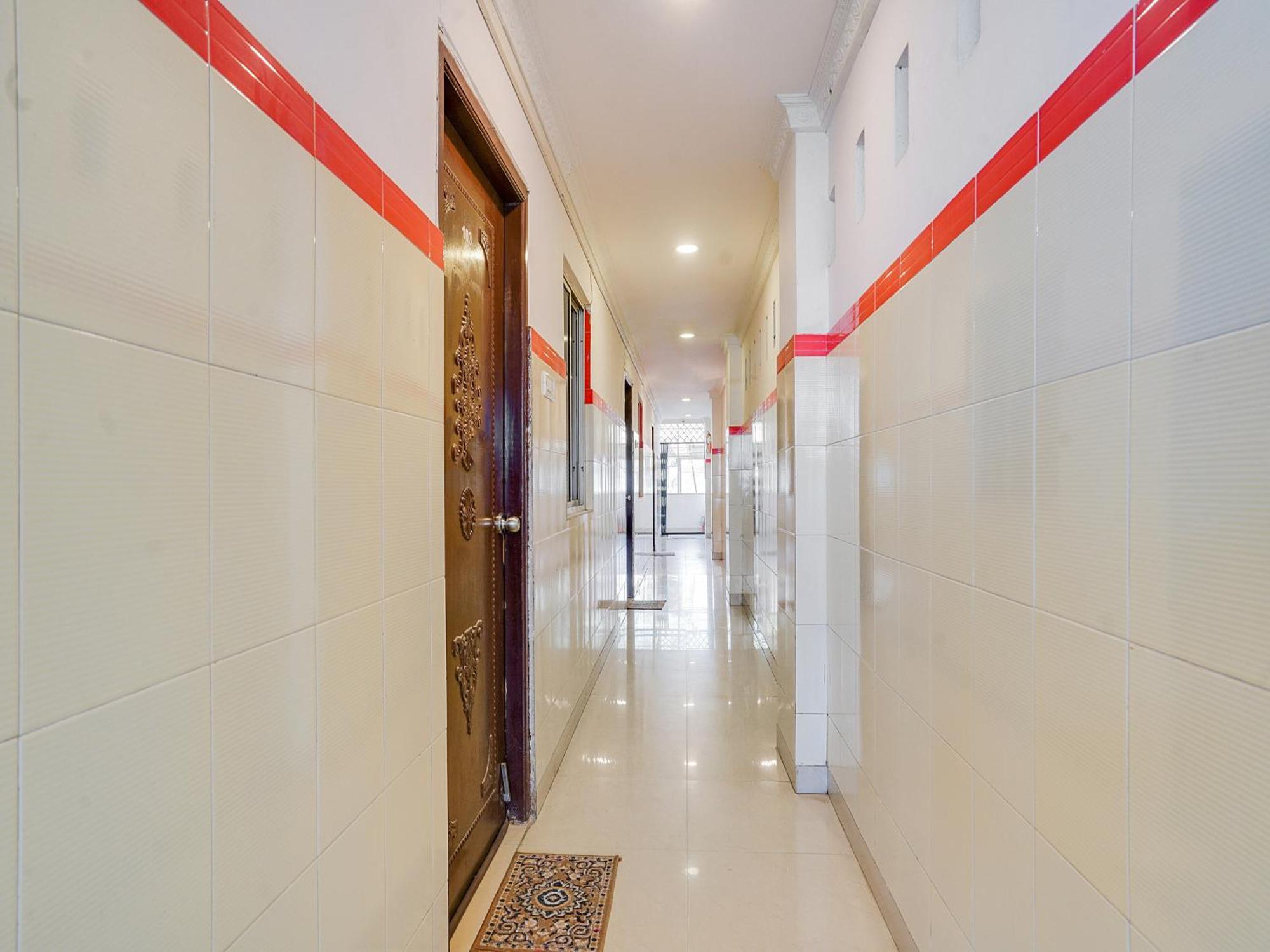 Hotel O Siro Inn Shamshabad Exterior photo