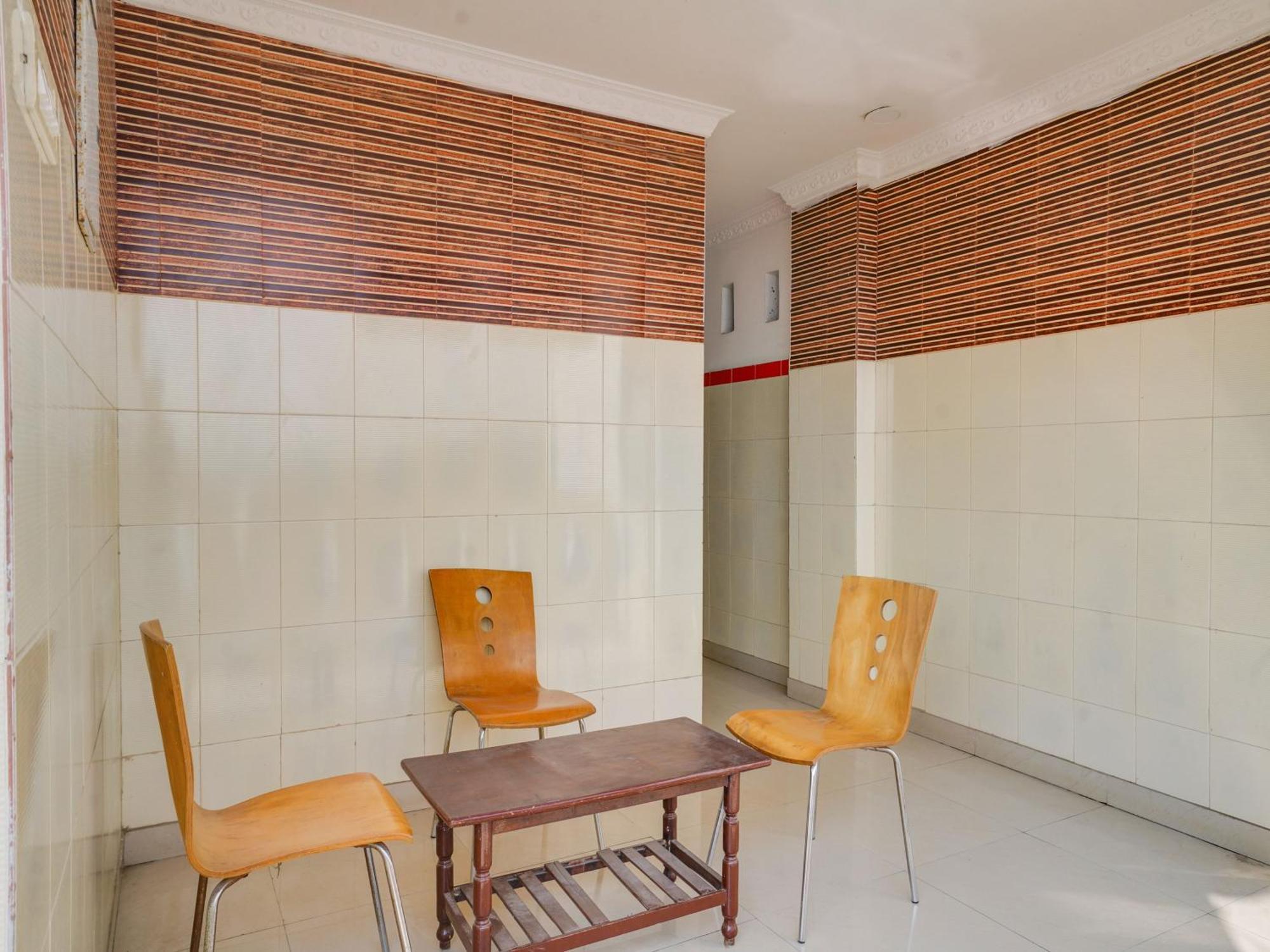 Hotel O Siro Inn Shamshabad Exterior photo